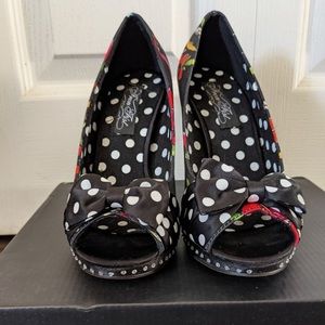 Iron fist shoes size 5